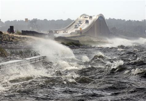 Hurricane Katrina Waves