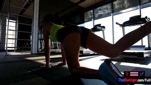 アマチュアタイのMILFジムと大きなペニスのワークアウトで彼女をフィットで形を保つを視聴 Milf Thai Asian Porn