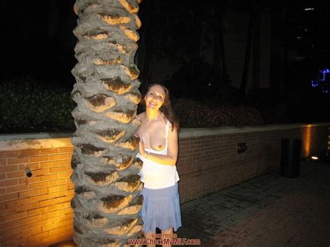 Check My MILF Posing Outdoors In Public Nude Pics XHamster