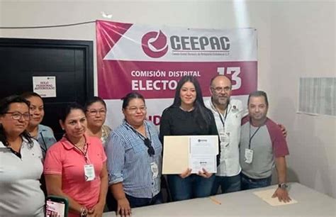 Nancy Jeanine Recibe Constancia De Mayor A