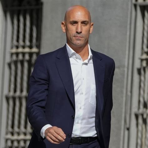 Womens World Cup Kiss Fifa Bans Former Spanish FA Boss Luis Rubiales