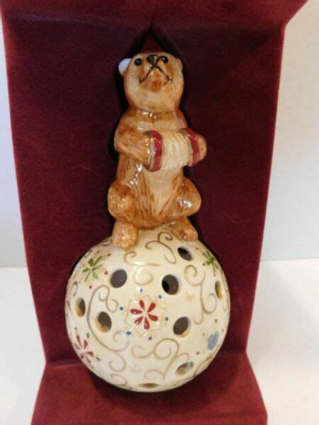 Villeroy And Boch Christmas Circus Bear Balancing On Ball Tealight