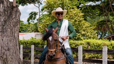 Qué fue de la vida del actor Óscar Borda Así se ve en la actualidad