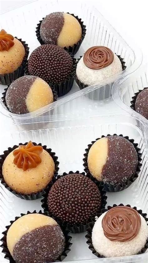 APRENDA A FAZER DELICIOSAS TRUFAS E BRIGADEIROS GOURMET COLORIDOS PARA