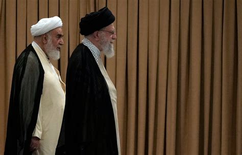 Irans Religionsführer Chamenei gratuliert neuem Präsidenten GMX