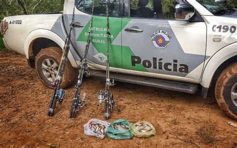 Tr S Homens S O Multados Por Pesca Irregular No Rio Corumbata Em