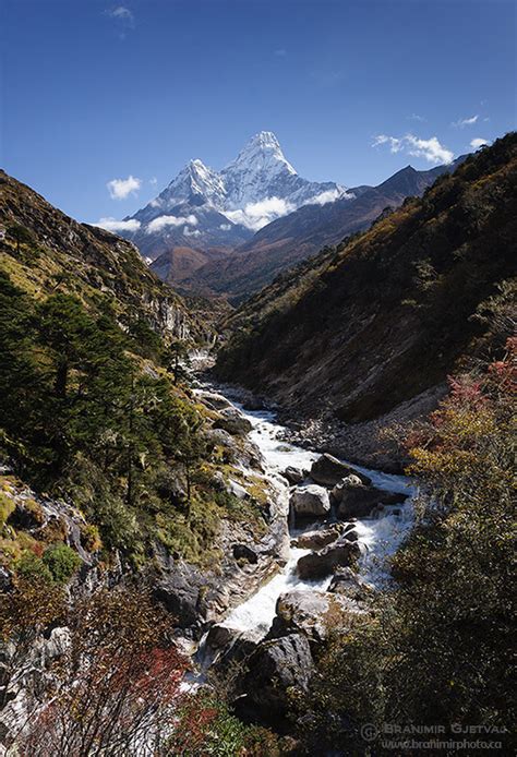 Imja Khola River and view of Mt. Ama Dablam. Himalayas, Nepal ...