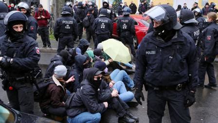 Großer Protest in Göttingen gegen Querdenker Demo