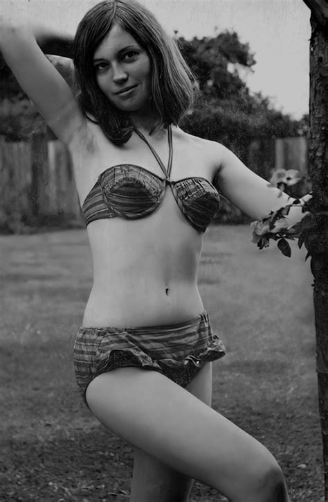 Hot Sexy Jackie Burroughs Bikini Pics