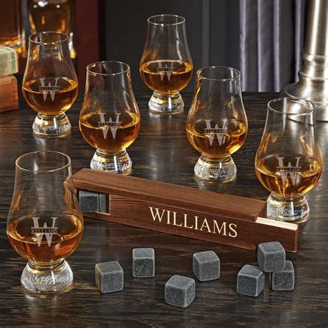 Oakmont Engraved Whiskey Stone Set With 6 Glencairn Whiskey Tasting