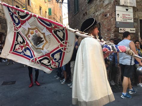 Il Masgalano Alla Contrada Sovrana Dell Istrice Siena News