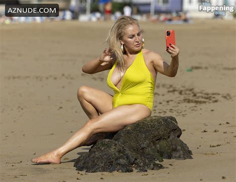 NADIA ALMADA Nude AZNude