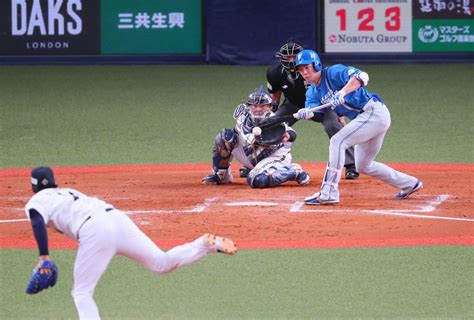 【日本ハム】「せこせこ野球」で勝利「この流れで明日も行きまーす！」新庄監督、足早に福岡へ プロ野球写真ニュース 日刊スポーツ