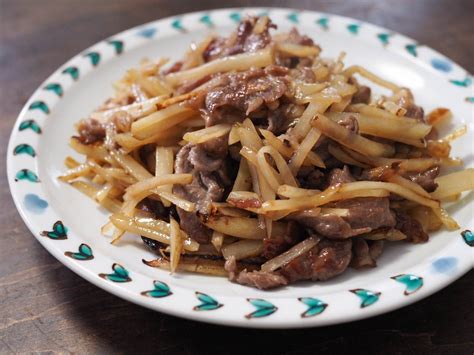 豚肉とじゃが芋のシャキシャキ炒め 奥薗壽子のなべかまぺえじ