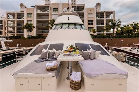 Isla Mujeres Luxury Yacht Around Island