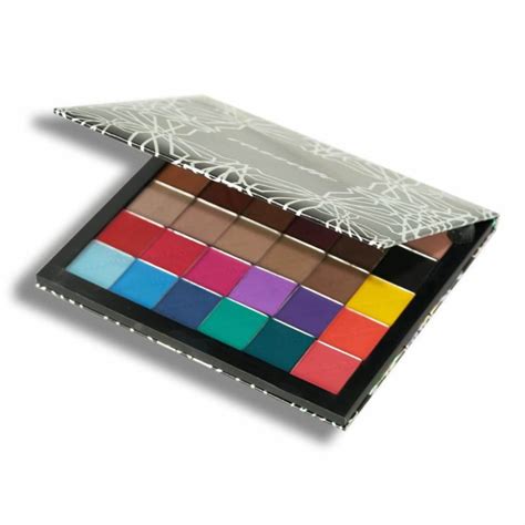 The Padded Eyeshadow Palette Cozzette Beauty