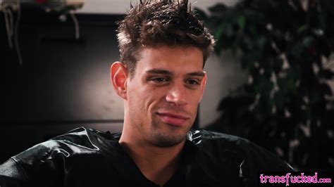 Big Tits Shemale Coach Brittney Kade Fucked A Stud College Football Player