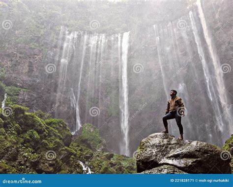 Tumpak Sewu Waterfall, Malang Regency - Indonesia Editorial Photo - Image of malang, indonesia ...