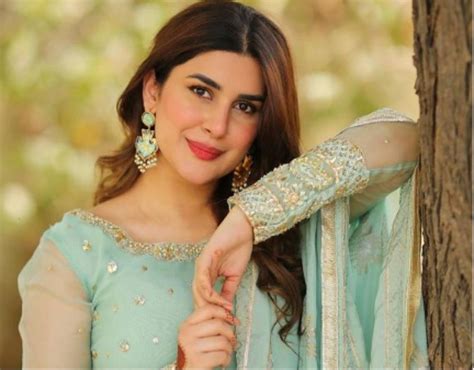 Kubra Khan Is The Epitome Of Elegance In Traditional Outfit Lens