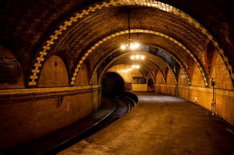 The abandoned City Hall station of New York Subway | The Vintage News