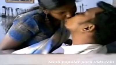 Thiruchirappalli Tamil Maid Pen Mulai Sappum Porn Tamil Sex Video