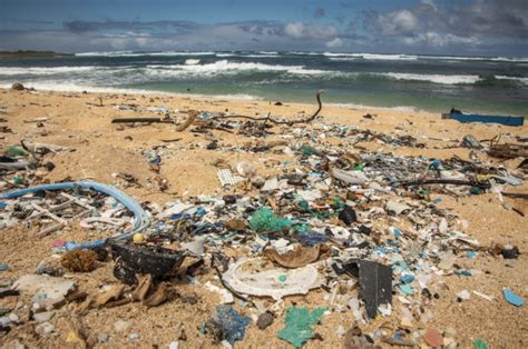 Epa Waters Around Two Hawaii Beaches Impaired By Plastic Pollution