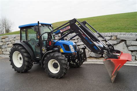 New Holland T Deluxe