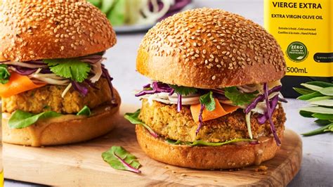 Burger falafels crudités et sauce tahini facile et rapide découvrez