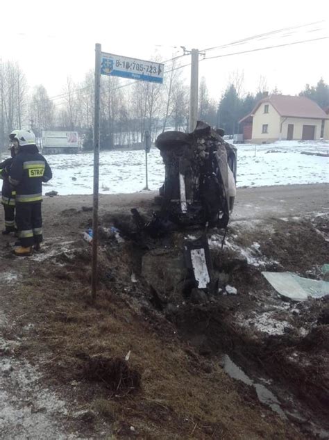 Groźny wypadek busa marki peugeot w Nowym Borku na trasie Rzeszów