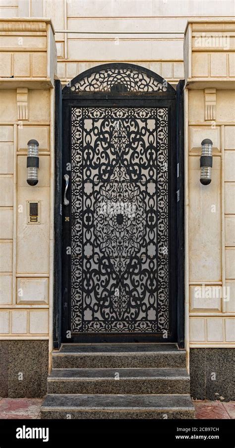 Saudi Arabian Doors Stock Photo Alamy