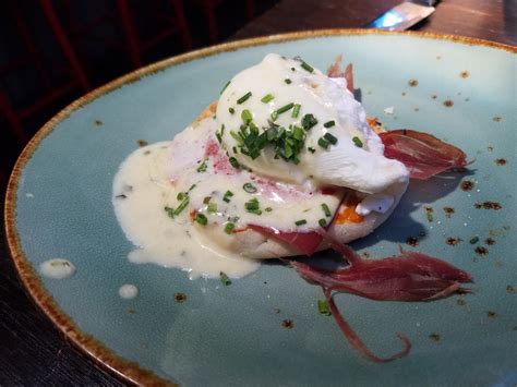 Bottomless Brunch at Ambar in Eastern Market | Daycation DC