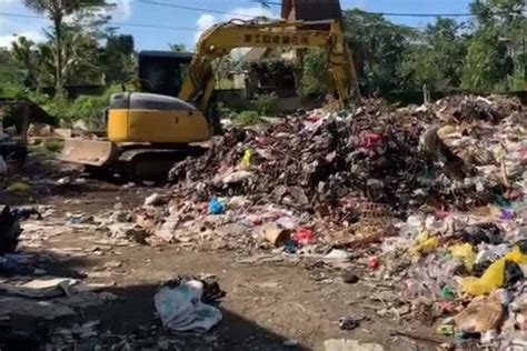 Sampah Di Tpa Besakih Overload Meluber Ke Jalan Balipost