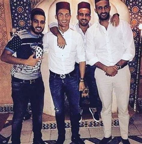 Cristiano Ronaldo Gay E Fidanzato Con Badr Hari Foto