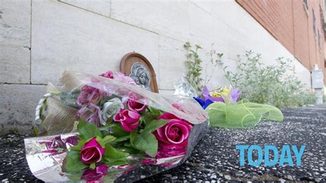 Roma Gay Enne Suicida Si Indaga Per Istigazione Al Suicidio