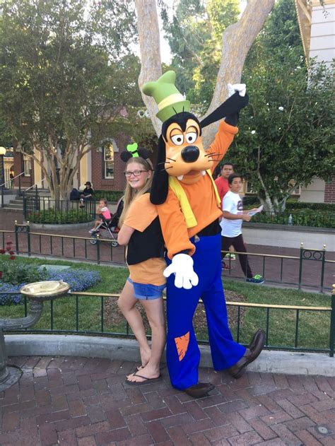 Goofy Disneybound | Disney style, Classic disney characters, Classic disney