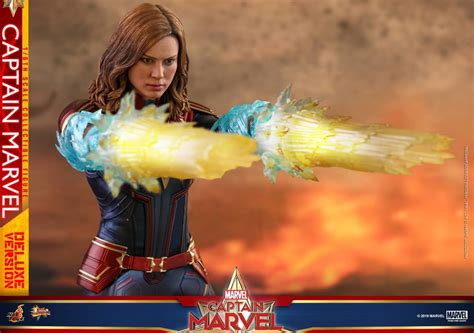 Im Genes Oficiales De La Figura Hot Toys De Captain Marvel Coleccionismo Marvelita