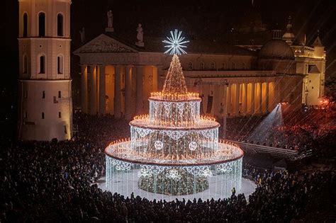 Vilnius Launches Holiday Season With Cake Shaped Christmas Tree