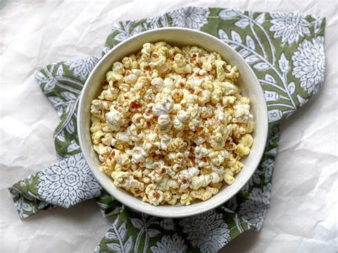 Spiced Sweet + Savory Popcorn Recipe | northing home