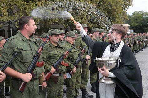 The Russian army in 2023: military districts, money and the military