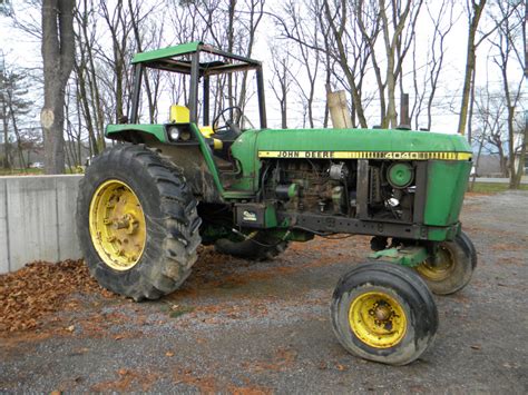 John Deere 4040 Powershift Tractor - Green Spring Tractor