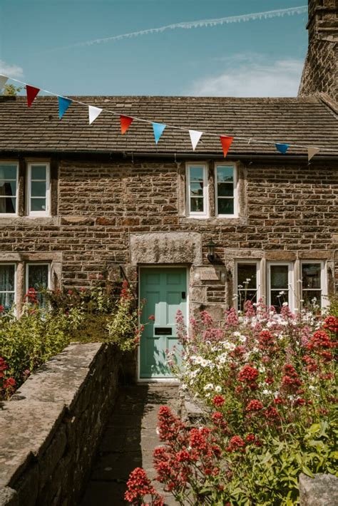 13+ Best Peak District Villages & Towns for Your Next Trip