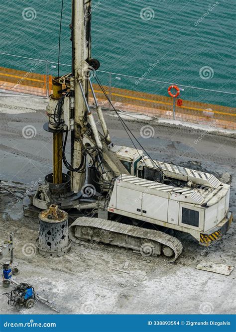 Installation of Pile Casings in the Port Quay, Drilling Rig, Port