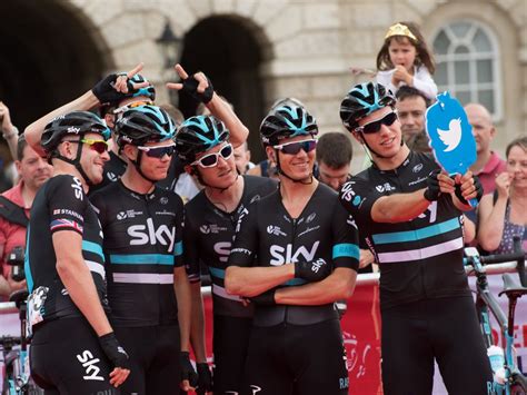 Team Sky wins male team of the year in Cyclingnews Reader Poll ...