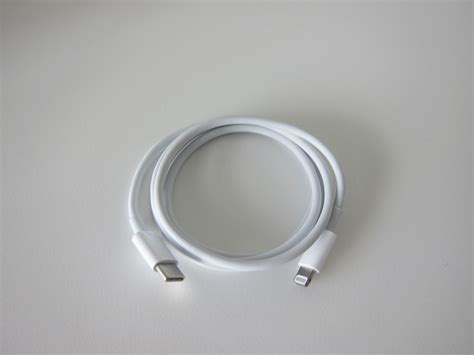 Apple USB-C to Lightning Cable (1m) « Blog | lesterchan.net