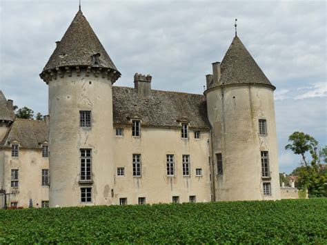 Château et musées de Savigny lès Beaune Voyages en France fr