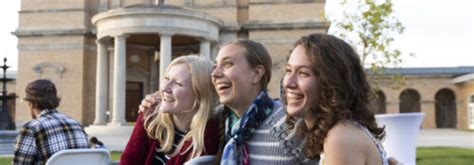 how much does it cost to go to hillsdale college
