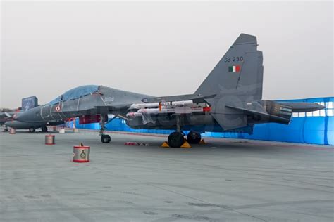 SB230 – v1images Aviation Media
