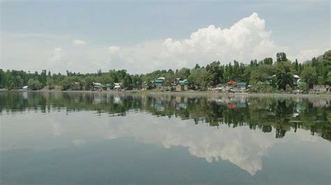 Manasbal Lake, Kashmir - Trans India Travels