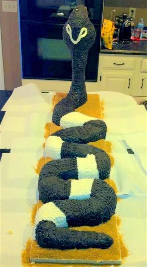 22 Snake Cakes Ideas Snake Cakes Animal Cakes Snake Birthday