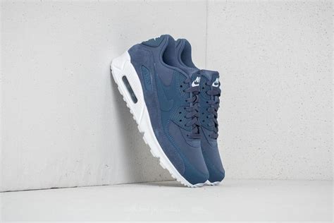 Nike Air Max Essential